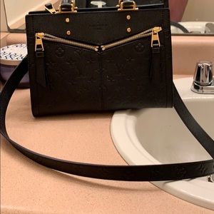 Authentic Louis Vuitton Handbag.